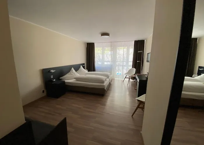 Hotel Drei Kronen 3*