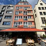 Drei Kronen Otel Köln