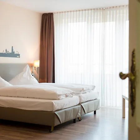Hotell Drei Kronen 3*